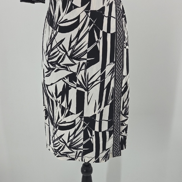 BCBGMaxAzria Black and White Patterned Midi Dress NWT - Picture 7 of 16